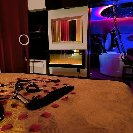 La Loveroom Bdsm De Nice " La Chambre Luxe Des Desirs " Exterior photo