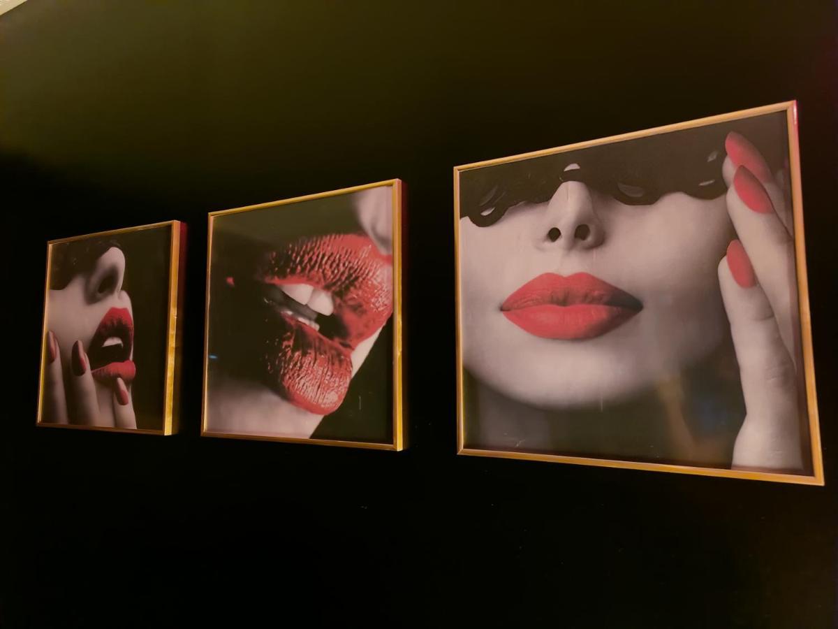 La Loveroom Bdsm De Nice " La Chambre Luxe Des Desirs " Exterior photo