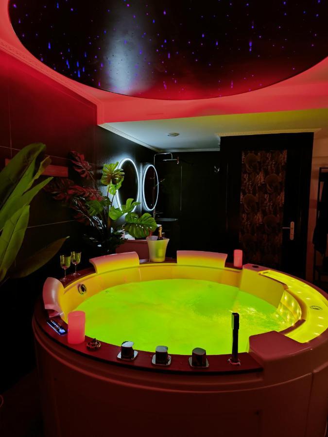 La Loveroom Bdsm De Nice " La Chambre Luxe Des Desirs " Exterior photo