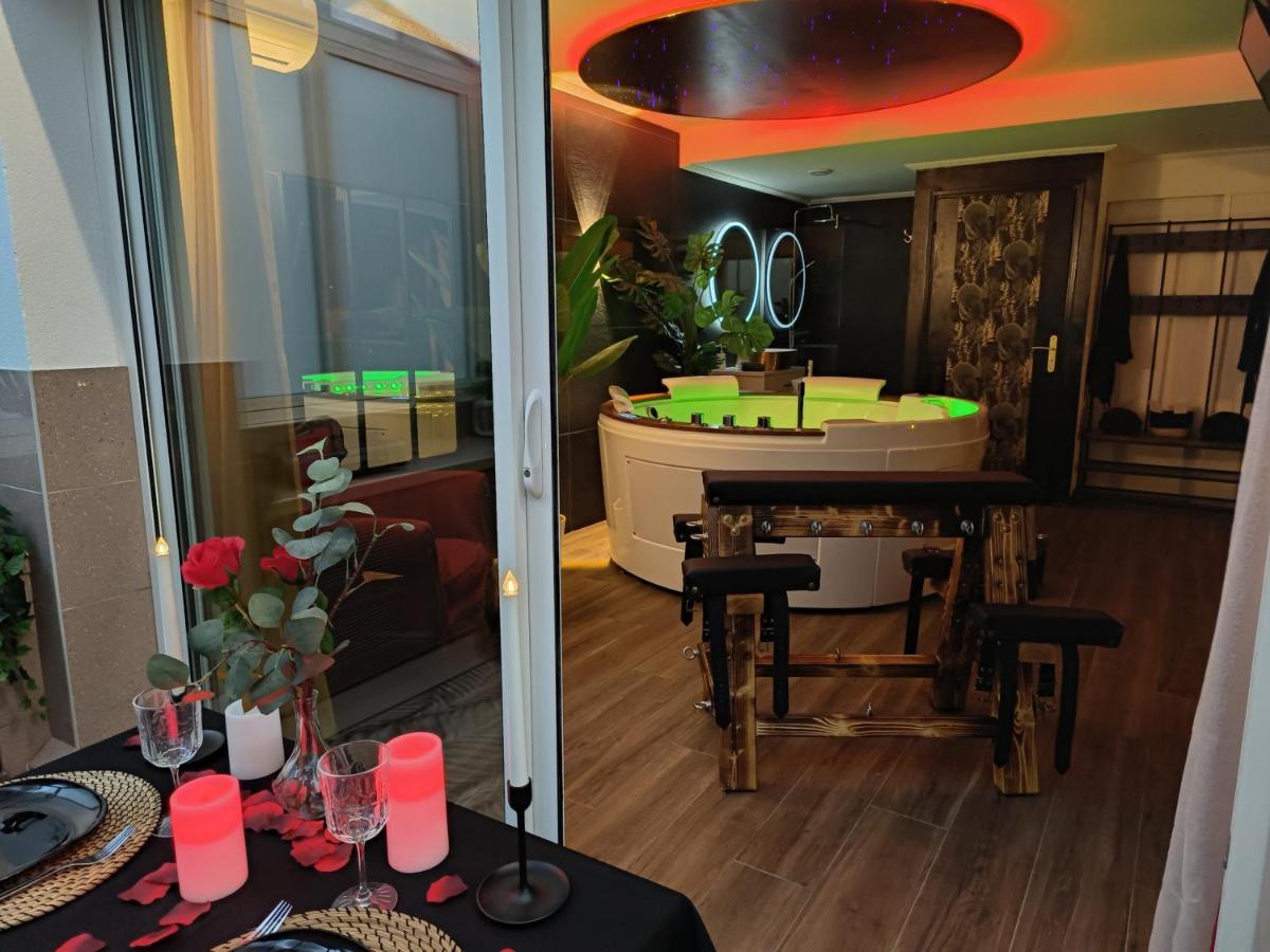 La Loveroom Bdsm De Nice " La Chambre Luxe Des Desirs " Exterior photo